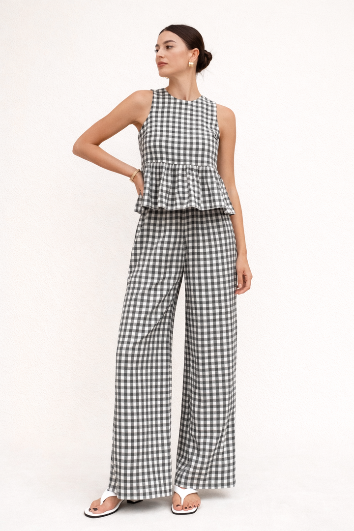 Mirabella women's set: top with ruffle and wide-leg trousers