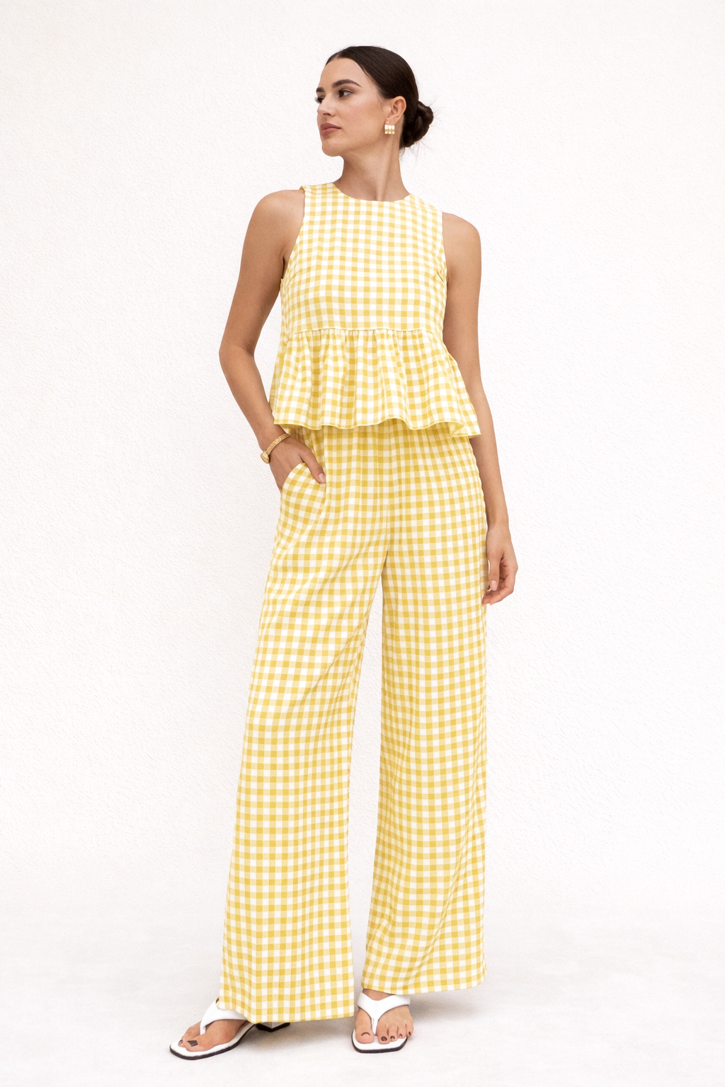 Mirabella women's set: top with ruffle and wide-leg trousers