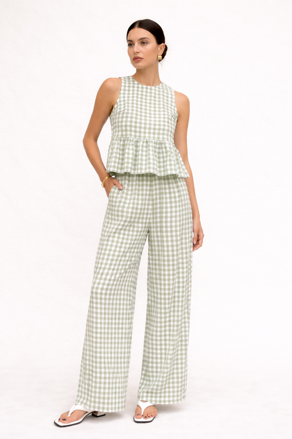 Mirabella women's set: top with ruffle and wide-leg trousers