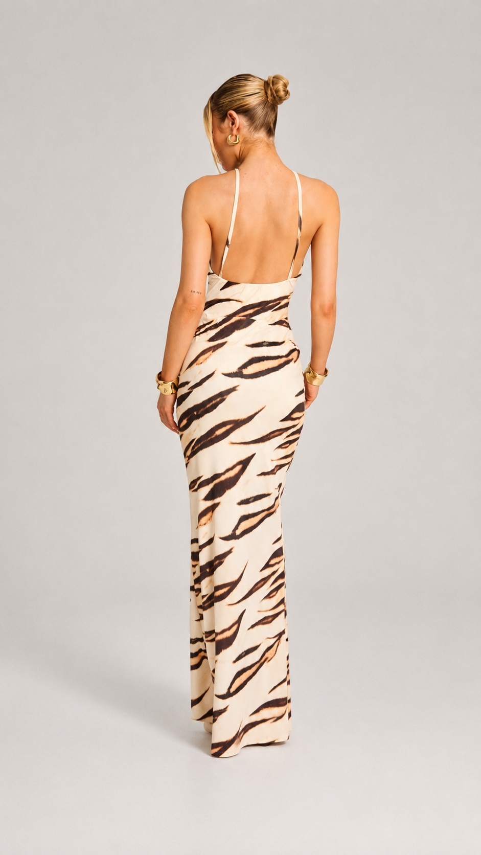 Sahara Muse™ Halter Maxi Dress