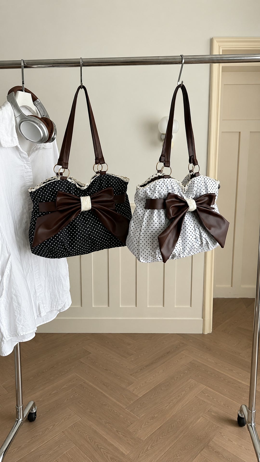 The Amélie Bow Shoulder Bag