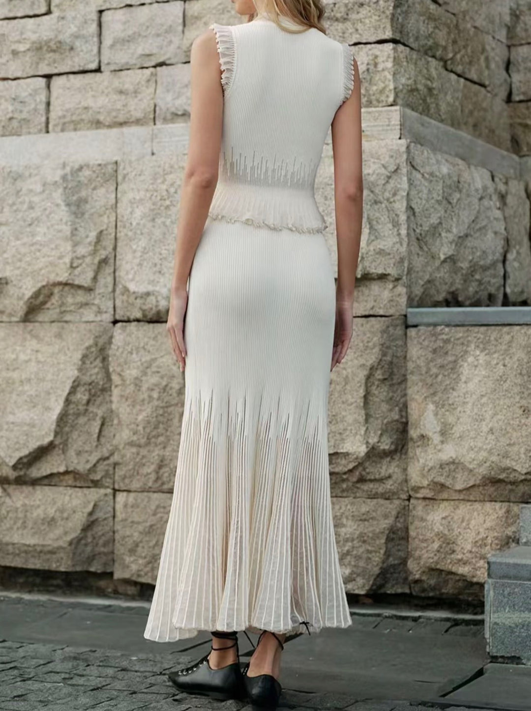 Elara Ribbed Knit Midi Dress