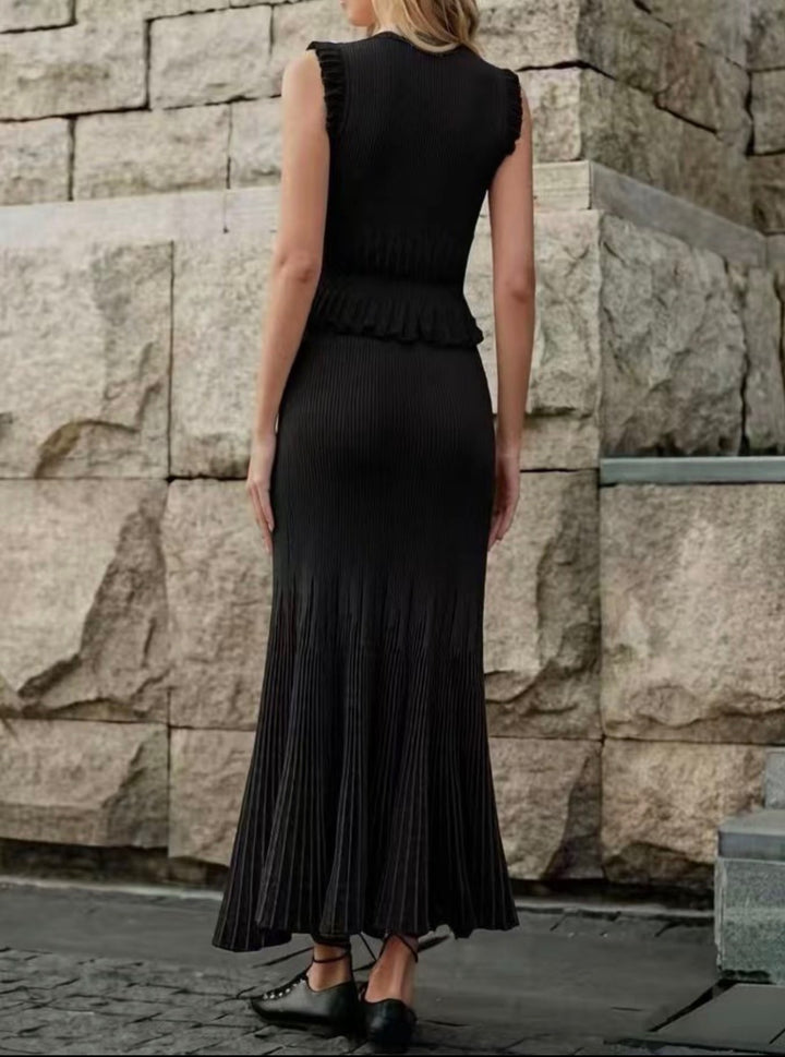 Elara Ribbed Knit Midi Dress