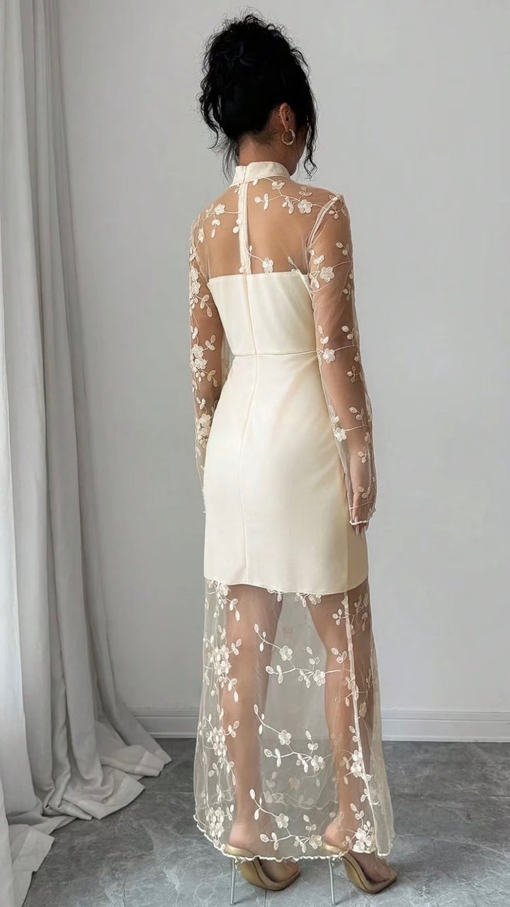 ÉLORA | The Fleur Lace Maxi Dress
