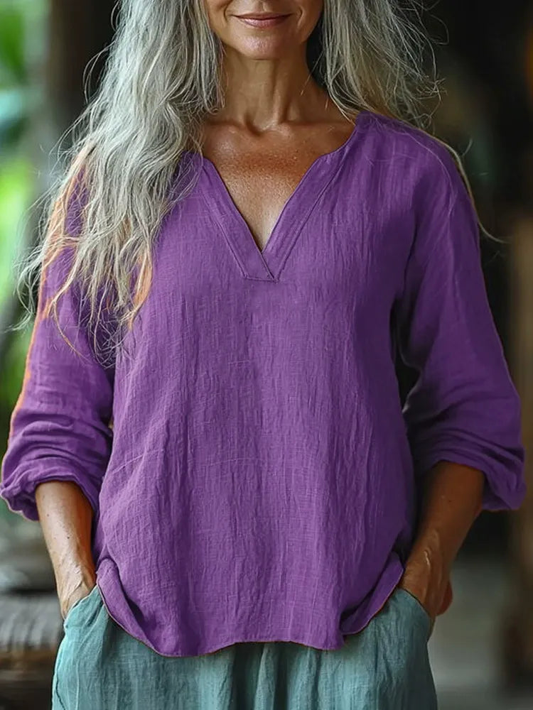 VivaLoom™ Essential V-Neck Tee