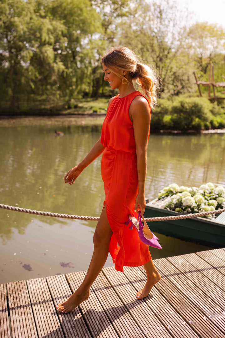 Anna™ | Sleeveless high neck midi dress